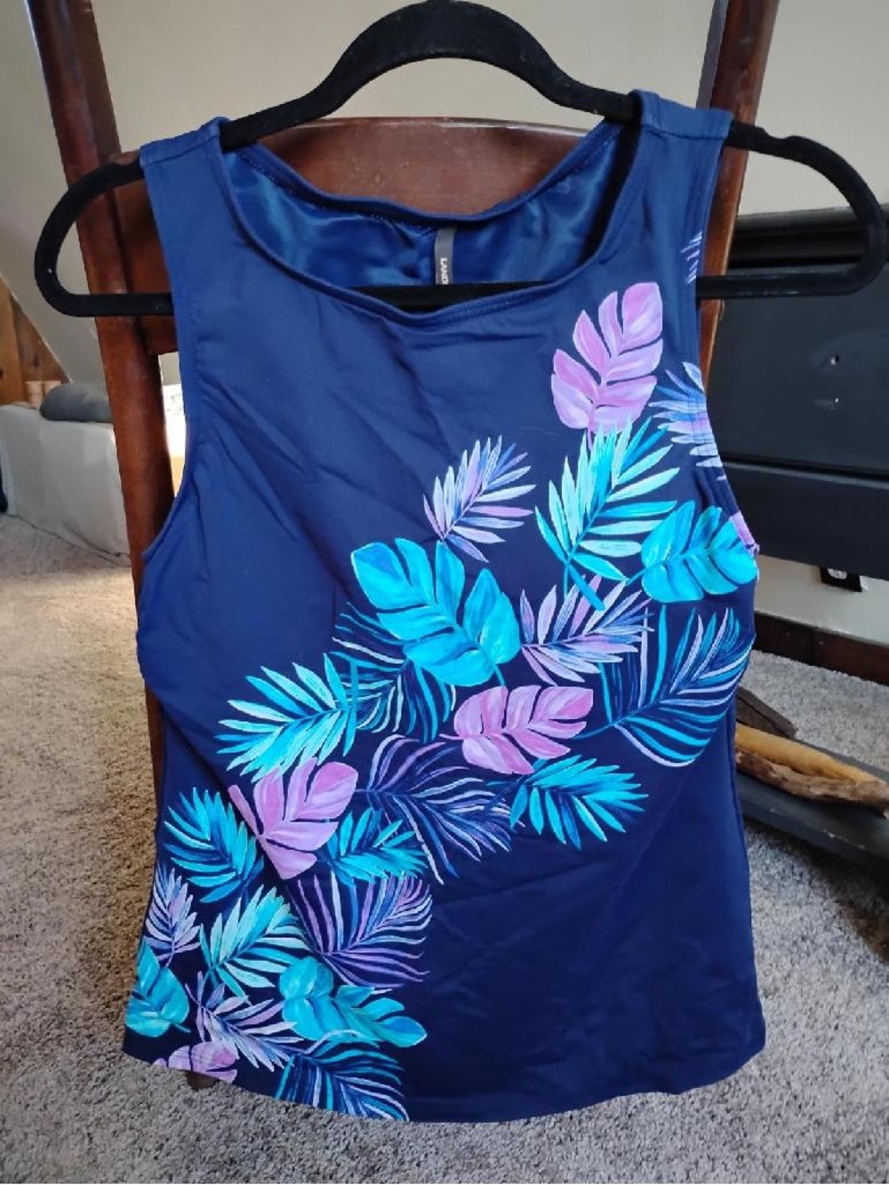 🐠Lands’ End Sleeveless Swim Top🐠